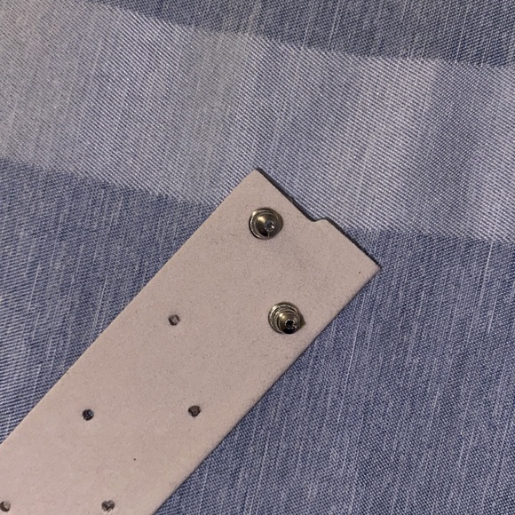 Rose shaped earrings - Picture 2 of 3